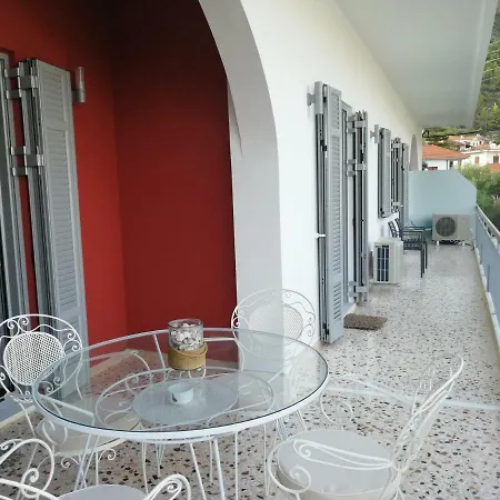 New Garden's House Leonidio