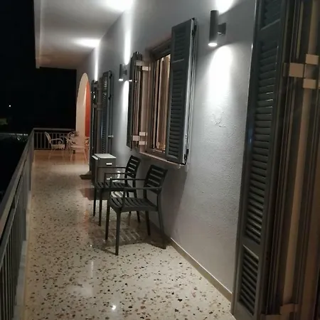 New Garden's House Apartment Leonidio