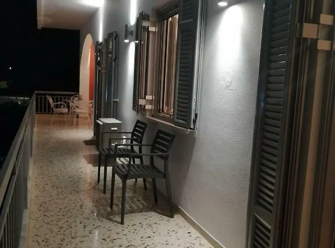 New Garden's House Appartamento Leonídion