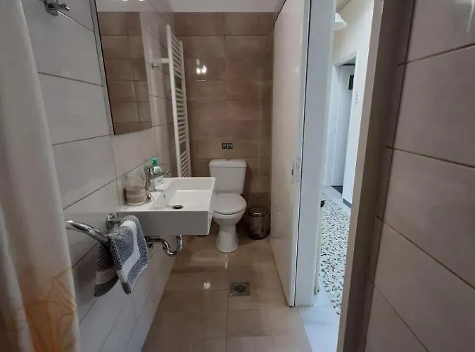 New Garden's House Appartamento Leonídion