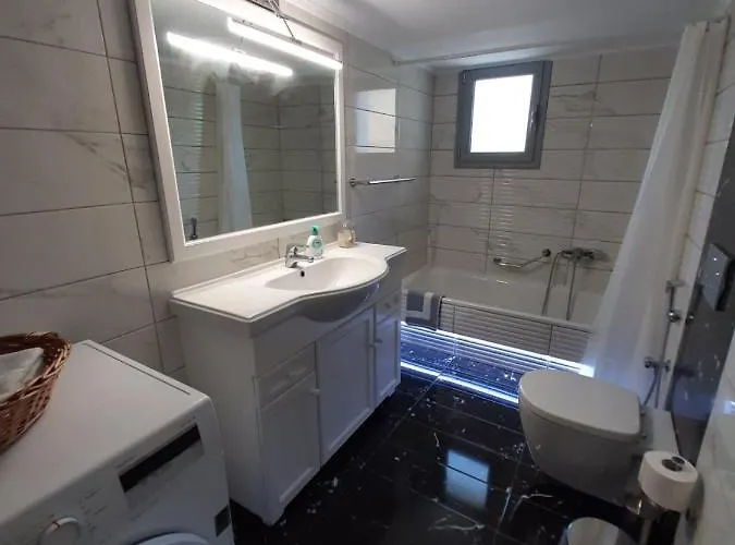 Lägenhet New Garden's House Leonídion